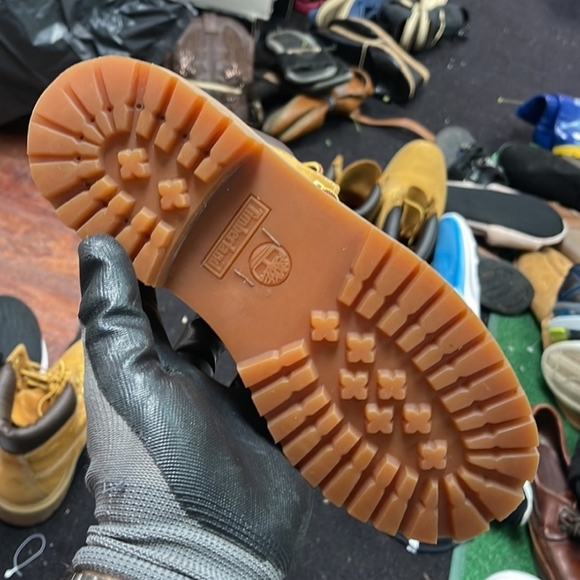 Traditional Wheat Timberland Boots - Youth Size: 6.5 - Picture 8 of 8